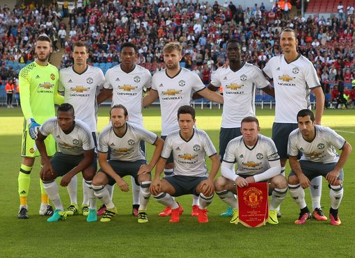 小泉佳穗等 小泉佳穗等